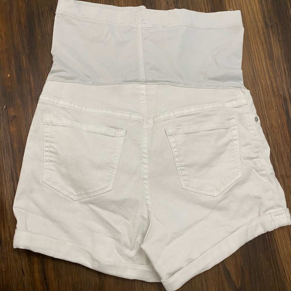 Liz Lange Maternity white midi shorts